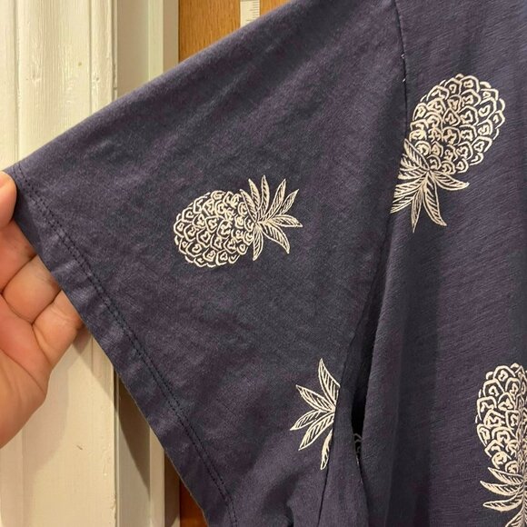 Size 3X - Old Navy - Dark Blue Short Sleeve Pineapple T-Shirt - Picture 2 of 6